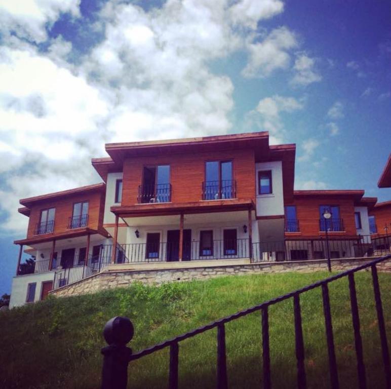 Akamoy Boztepe & Restaurant 3*